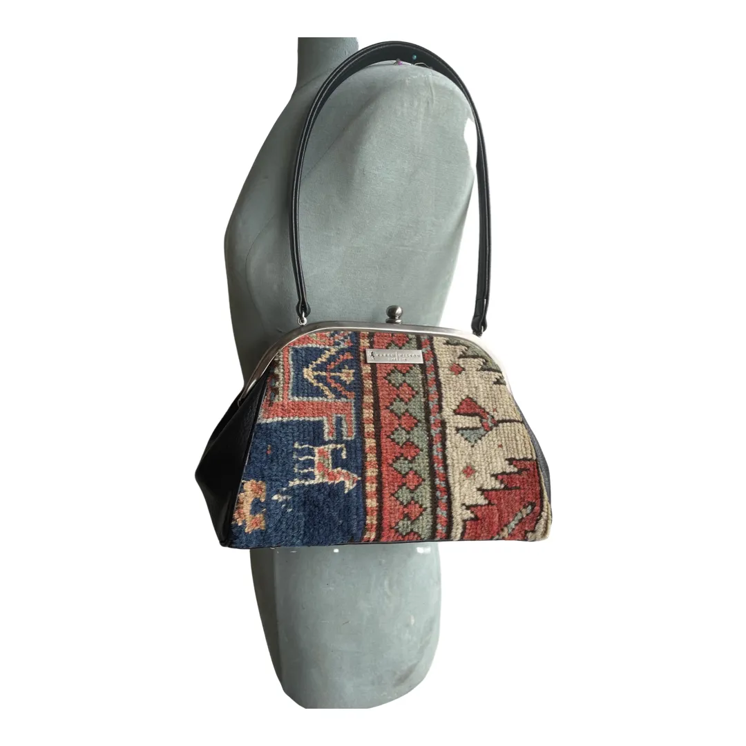 4082-L Vintage Carpet  Bag