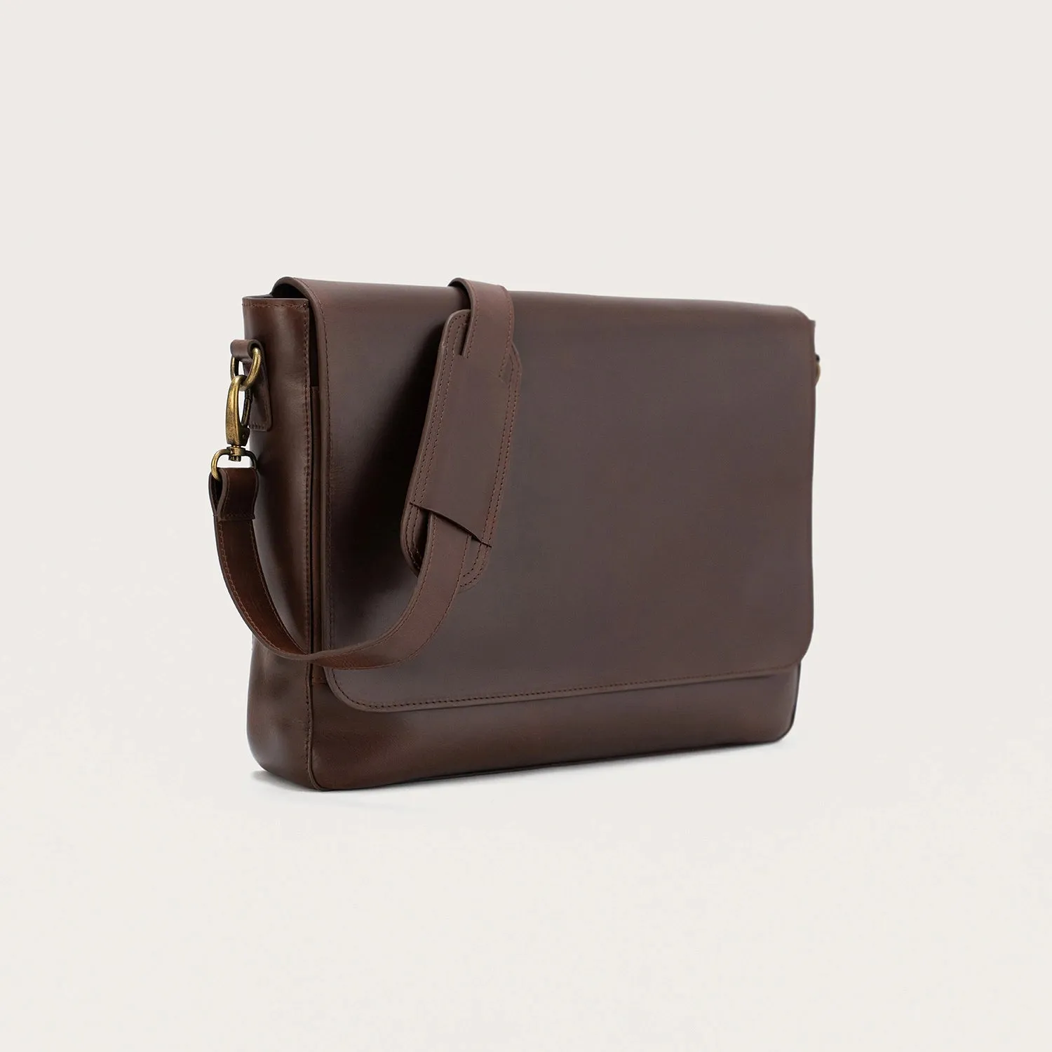 The Carismatico Vintage Brown Leather Messenger Bag